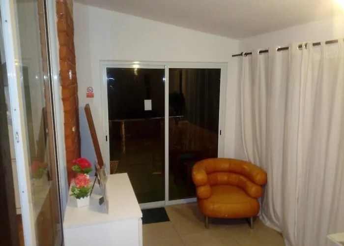 Caranavilla Semesterbostad *